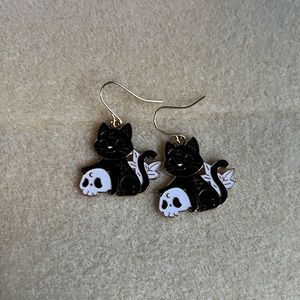 *3 for $20* Sailor Moon Luna Earrings